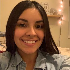 Meet your Posher, Chrystal